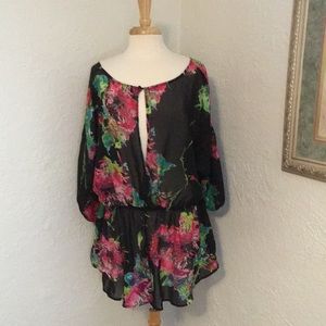 Women’s sheer high low top with drawstring